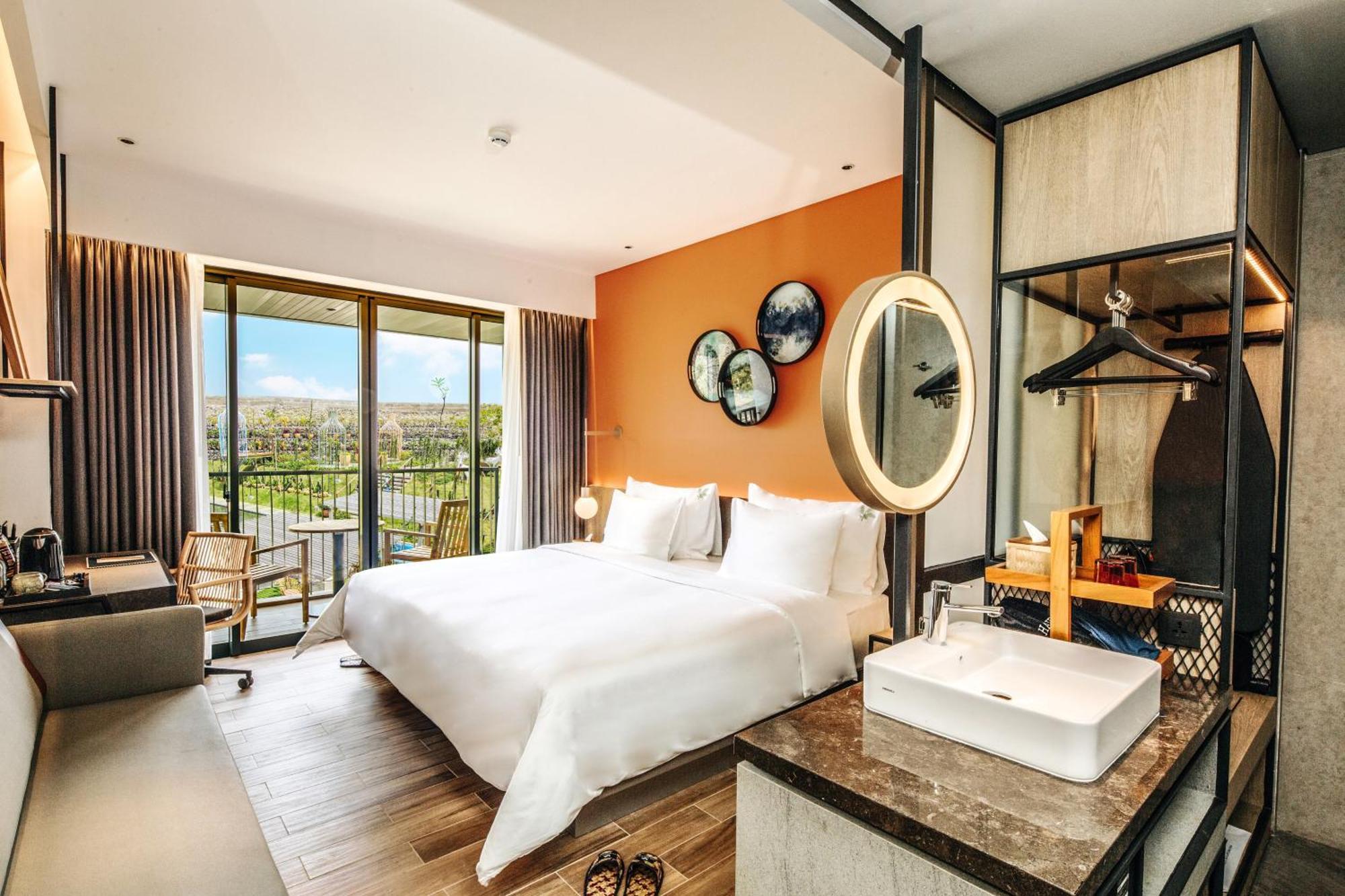 The Botanica Sanctuary Hotel Puncak Exterior foto Deluxe Room